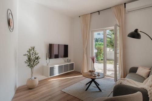 AMI apartments