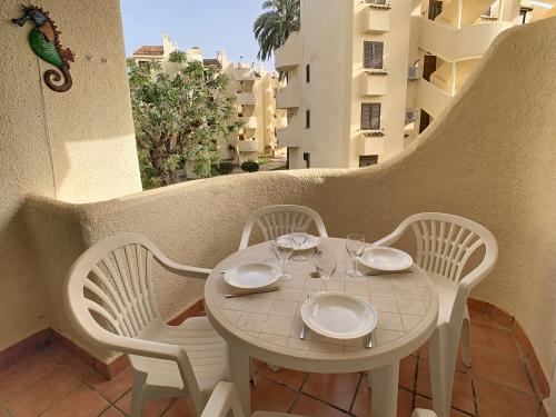 Apartamento urb La Felicidad, 200 m de la playa