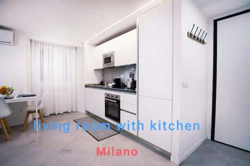 Milan loft 3BR 3BA and fast Wi-Fi 15 minutes to Duomo
