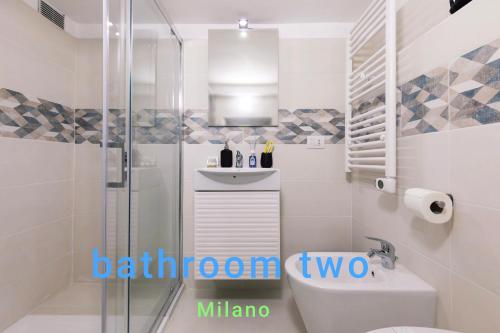Milan loft 3BR 3BA and fast Wi-Fi 15 minutes to Duomo