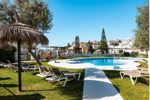 Newly renovated townhouse with sea view and pool