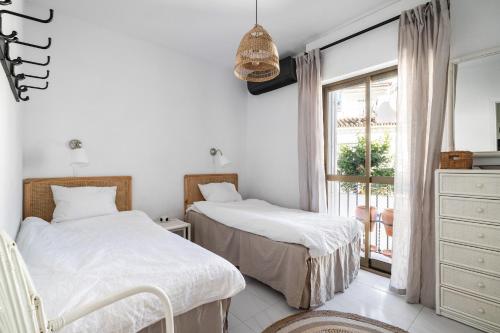 Newly renovated townhouse with sea view and pool