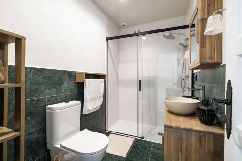 Newly renovated townhouse with sea view and pool