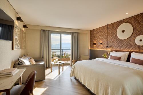 Limneon Resort & Spa — Bedroom