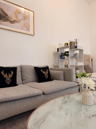 Central Vibes Apartment