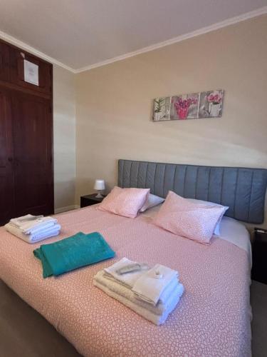 StayHub Quarteira Sea Breeze 2Min Walk to the Beach