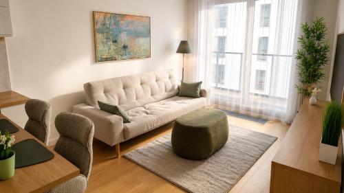 Warsaw Cozy Apartment Airport & Parking