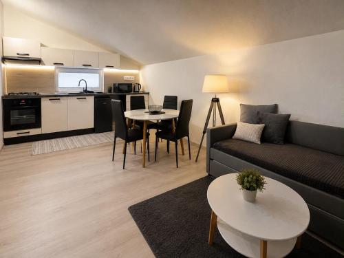Vrátnica by Cañas Apartments - free private parking spaces