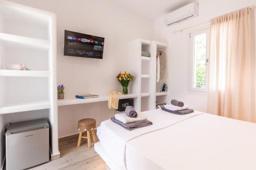 Alexandra Suites - MYKONOS PORT