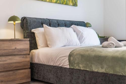 Modern 2 Bedroom Apartment City Center photo 8