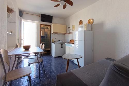 Apartments with parking space Pag - 21220