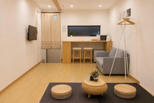 POLA INN Tusruhashi 1号館
