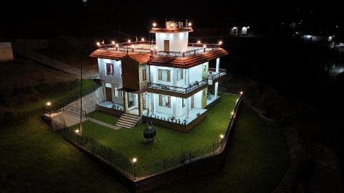 Gallery image of The Kafal Courtyard in Almora