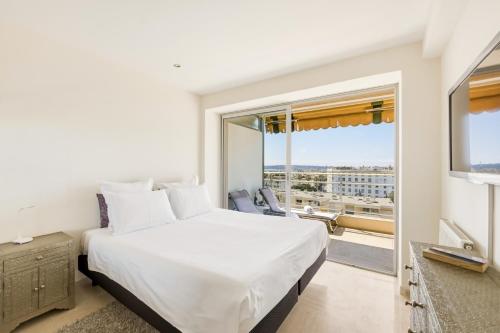 Seaview Retreat 1BR with terrace