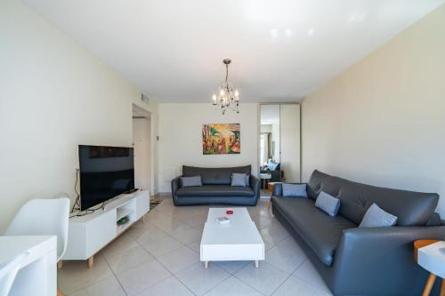 Appartement 2 pièces avec grande terrasse au cœur de Cannes