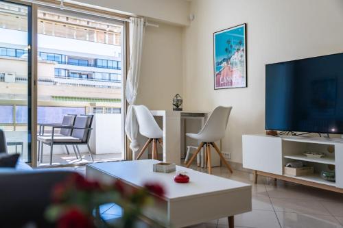 Appartement 2 pièces avec grande terrasse au cœur de Cannes