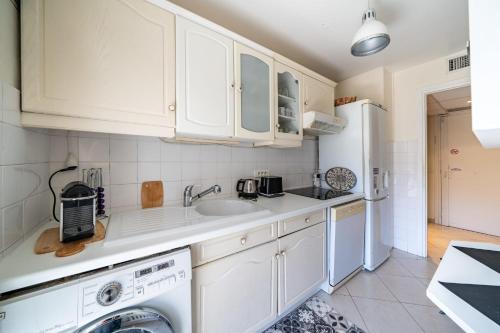 Appartement 2 pièces avec grande terrasse au cœur de Cannes