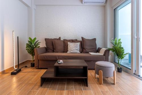Phaedrus Living Artotines Urban Residence