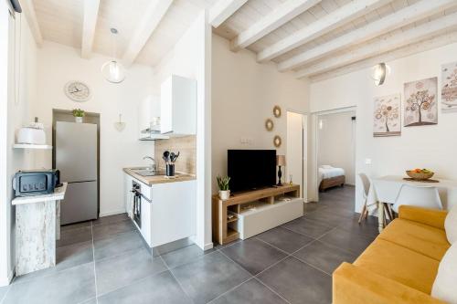Foto KeyRoom Patio & Parking near Lake Como 1