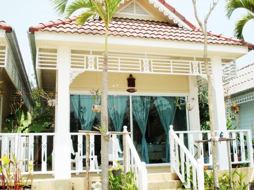 Gallery image of Prathana Garden Beach Resort in Hua Hin