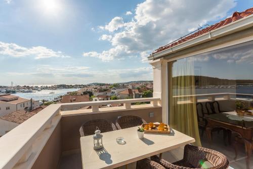 Flores Luxury Suites-Rogoznica