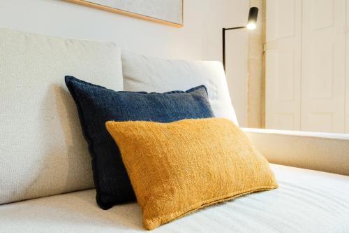 WHome Unbeatable Location Porto Old Town Apartment