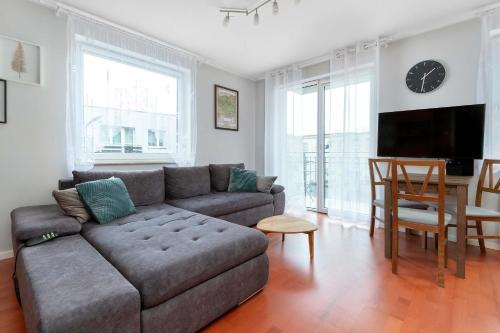 Comfortable Apartment with Parking Close to the Beach by Noclegi Renters