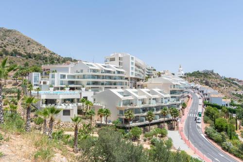Stupa Hills with sea view, pool, free gym and sauna