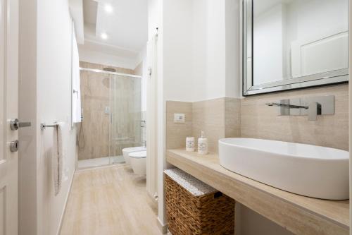 Angelico apt con balcone e ascensore