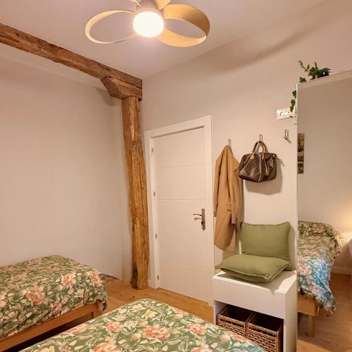 Habitación en apartamento con zonas comunes compartida H2