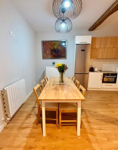 Habitación en apartamento con zonas comunes compartida H3