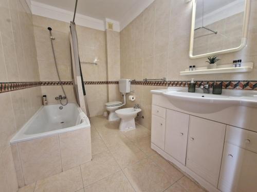 Dunas Alvor with pool view and parking in the city center