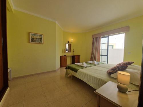 Dunas Alvor with pool view and parking in the city center