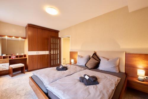 Historic Center Vienna Apartment w Free Parking