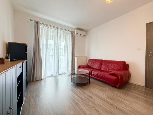 Iwaszkiewicza Homely Apartment by BookingHost