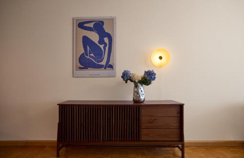 Vintage Apartment with Baselcard
