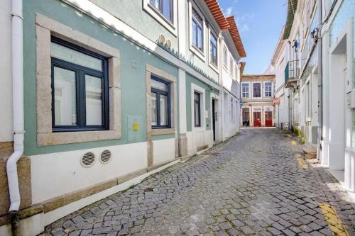 Spacious Studio in Aveiro Center in Lively Area