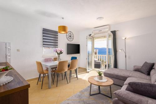 Sunset Vista Apartment