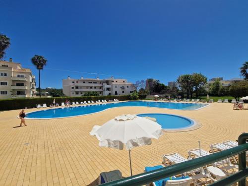 Dunas Alvor in city center, pool and parking