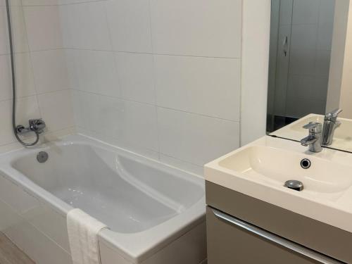 Azores Calheta INN D RC Esq