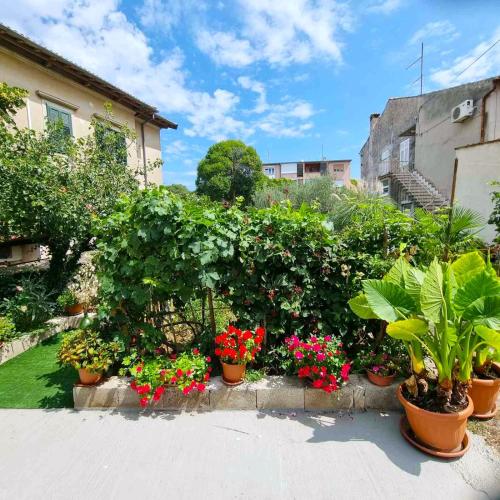 GARDEN - Two Bedroom Apartment