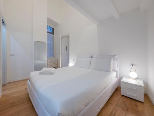 Xenia Milano - 2 rooms apt in Via Nino Bixio 6