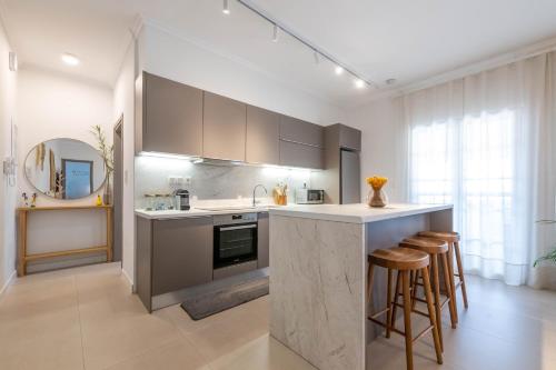 Singer Suite near Kalamata Centre