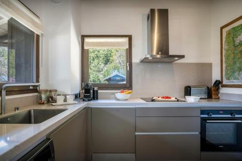 Chalet Manchot - OVO Network