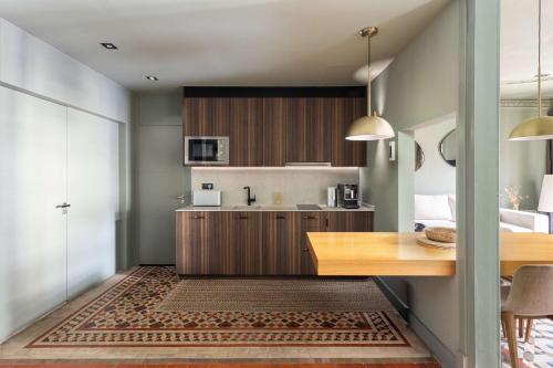 Unique Rentals - Luxurious Oasis