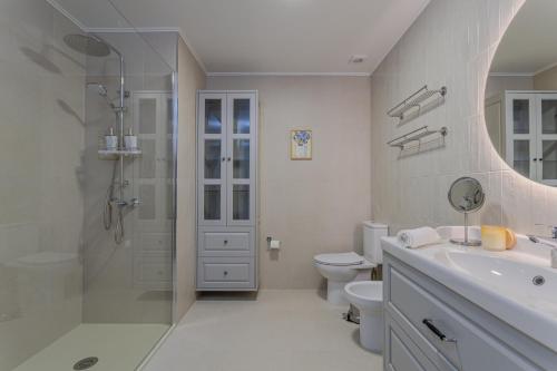 Avenida Blue - 3 bedroom - private parking