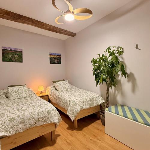 Habitación en apartamento con zonas comunes compartida H4