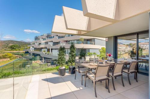 3 BR Apartment Oasis 325 With Pool And Gym