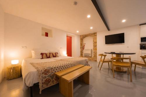 Casa dos Monges by PURUS