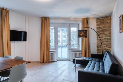 ZH Gold 1 - HITrental Apartment